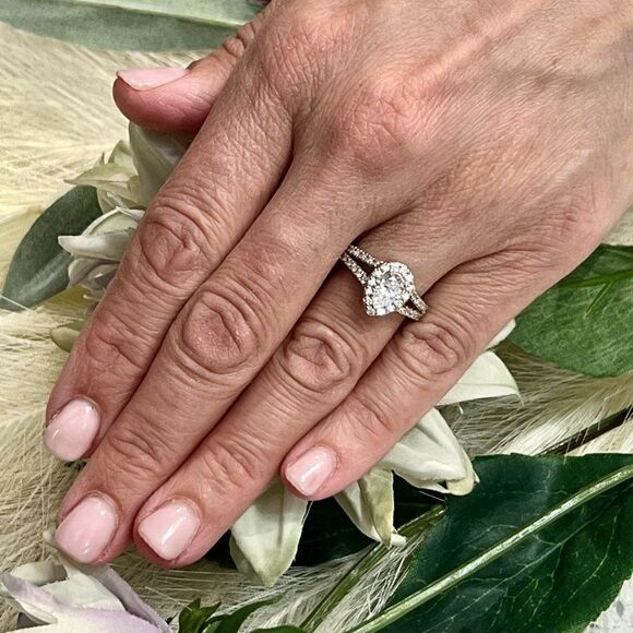 Pear Shape Diamond Engagement Ring 14k Gold 0.81 TCW Certified $5,490 121439 - Picture 3 of 14